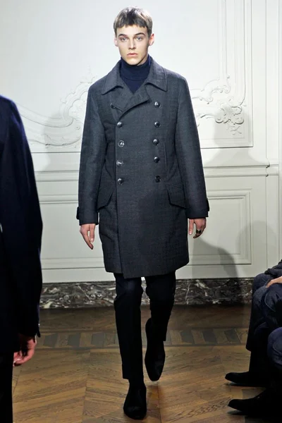 Look 7